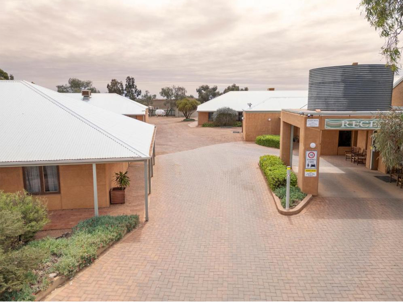 Mud Hut Motel in Coober Pedy
