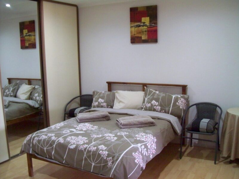 Potch & Colour Pet Friendly Apartment in Coober Pedy